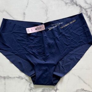 Victoria’s Secret No-Show Hipster Panties V-Front